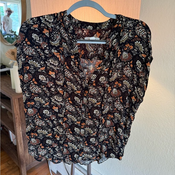 Multi color blouse - Picture 1 of 3
